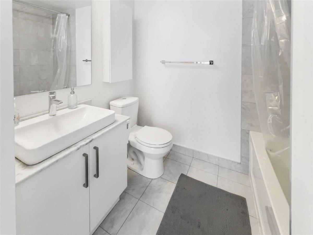 Luxury Condo In The Heart Of Toronto - Next To Scotiabank Arena Exterior photo